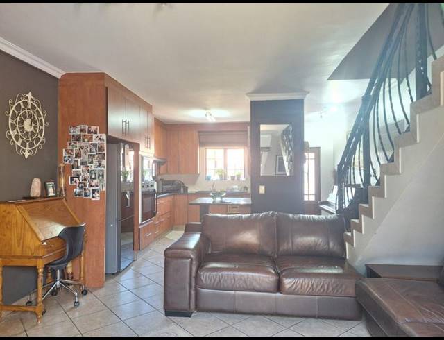 3 BEDROOM HOUSE FOR SALE IN DALVIEW